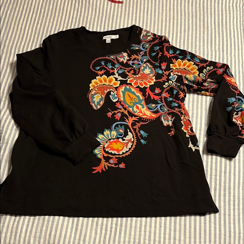 Chico's Black Graphic Long Sleeve sweatshirt